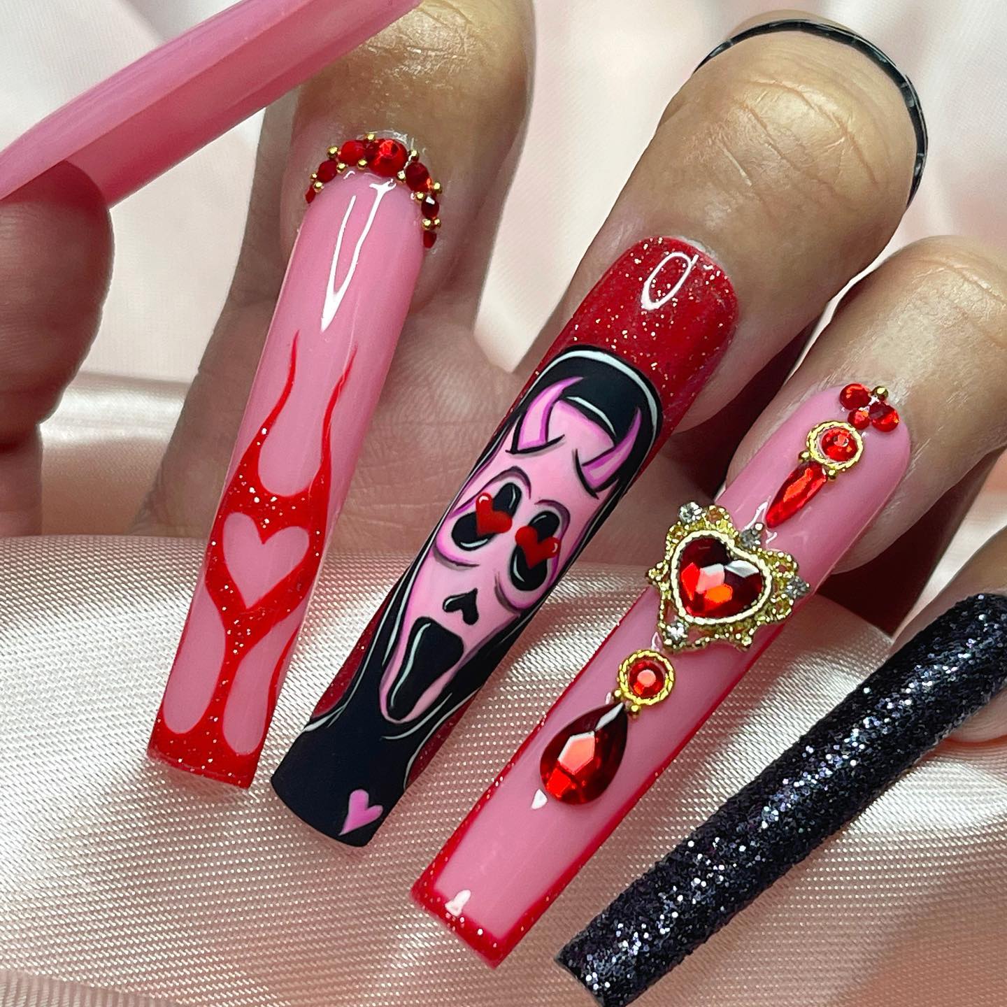 14 Lovely Valentine’s Day Manicures